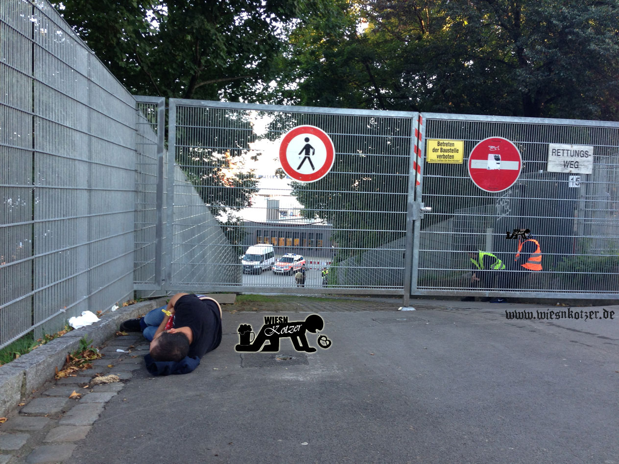 Guy puked in the emergency exit of the Oktoberfest northern side